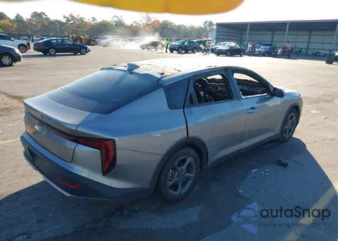 2025 Kia K4 Lxs from USA, damaged, VIN 3KPFT4DE4SE094926